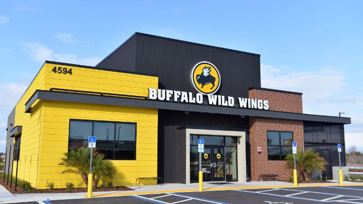 Buffalo Wild Wings could add sports betting to its restaurants
