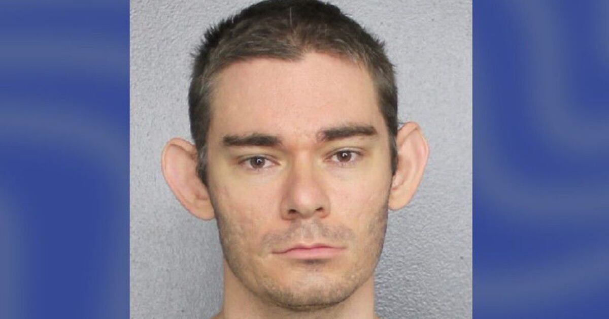 Florida Man Accused Of Having Sex With Girl 16 Emailing