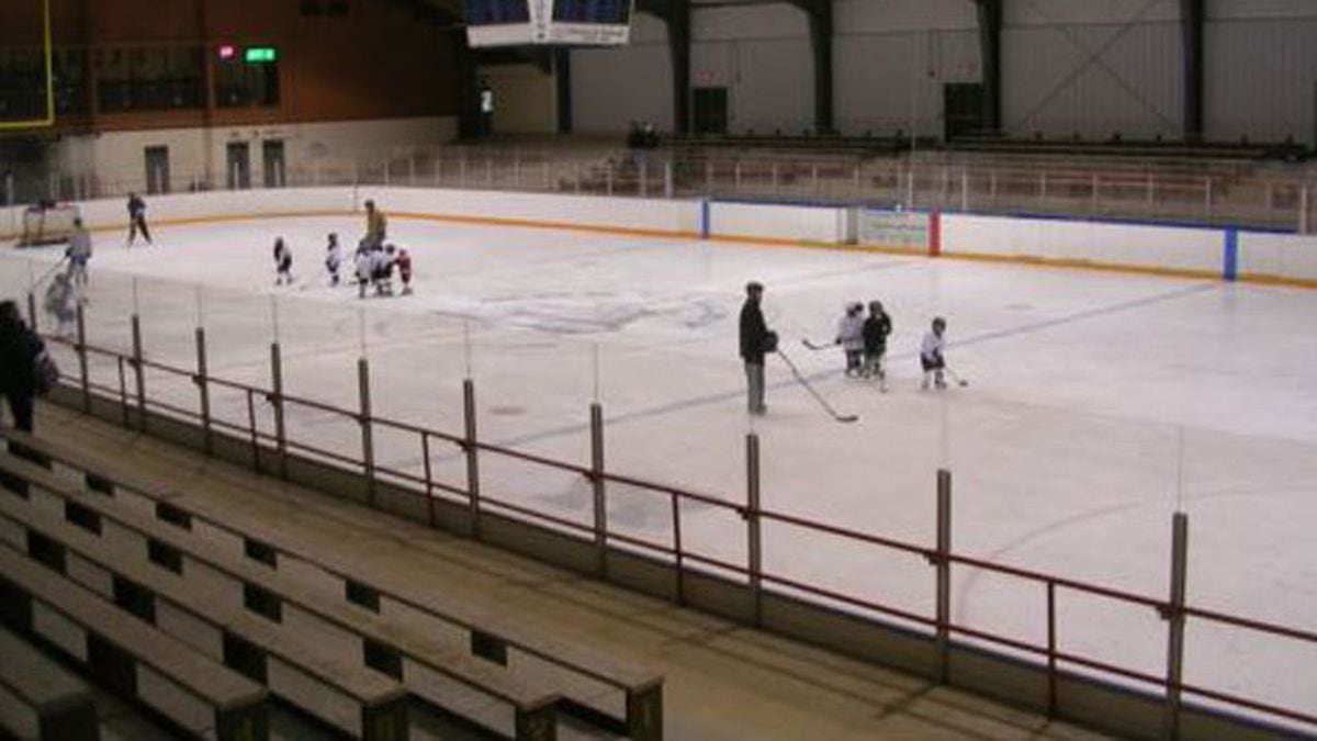 Rostraver Ice Garden Wins Kraft Hockeyville Contest