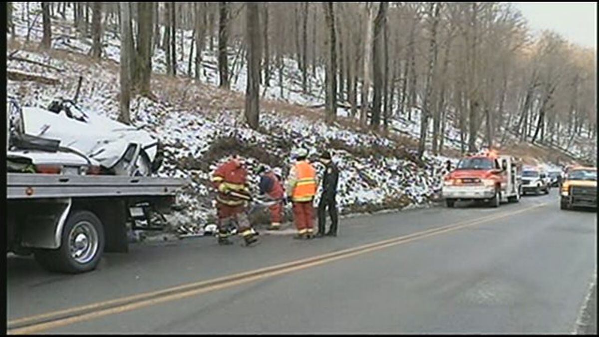 1 killed, another injured in crash on Route 30 in Westmoreland Co.