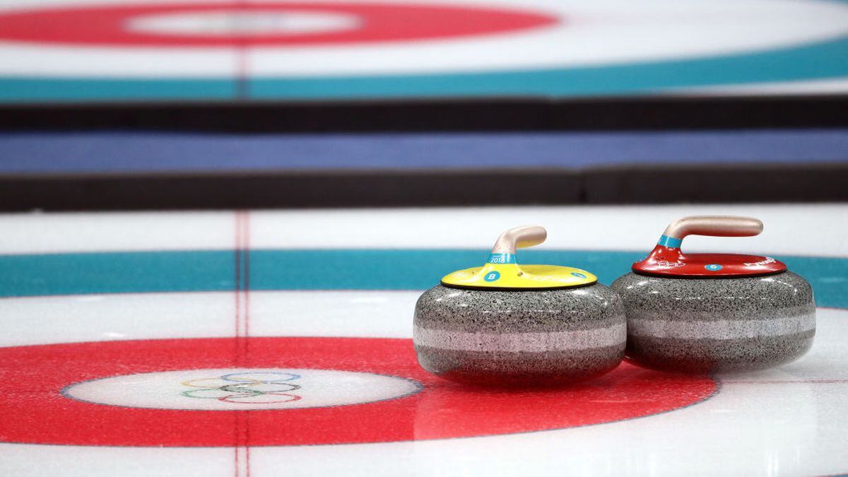 Competitive 'barstyle' ice curling rink opening in Pittsburgh area