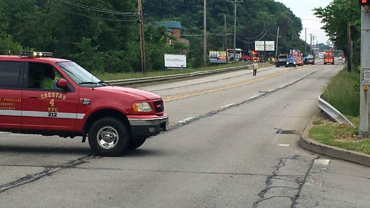 Crash temporarily closes part of Route 30 in North Versailles