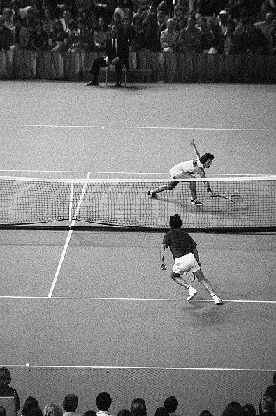 September 20, 1973: Billie Jean King Defeated Bobby Riggs in the “Battle of  the Sexes” Tennis Match - Lifetime