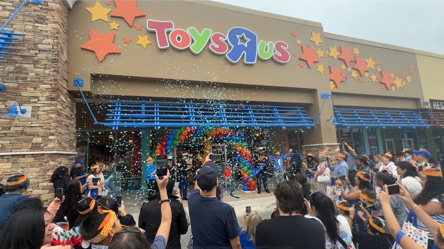 Toys R Us Announces Major U.S. Store Expansion Ahead of Holiday Season