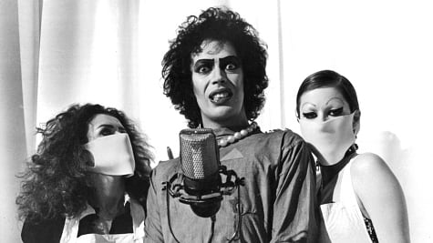 Actors Pay Tribute to Tim Curry with “I’m Going Home” Performance