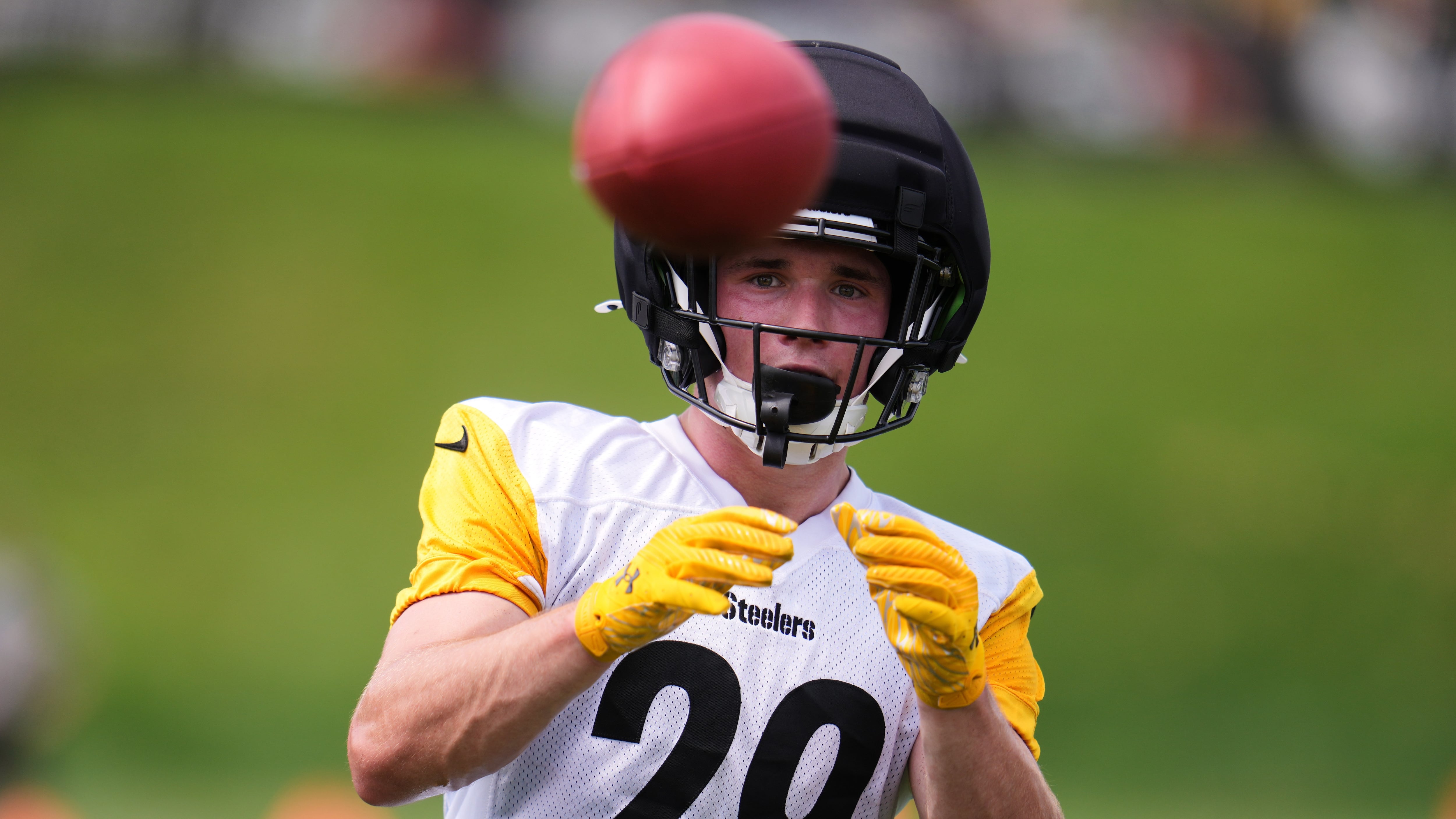 Steelers Rookie Eli Heidenreich Sidelined by Hamstring Injury During Training Camp
