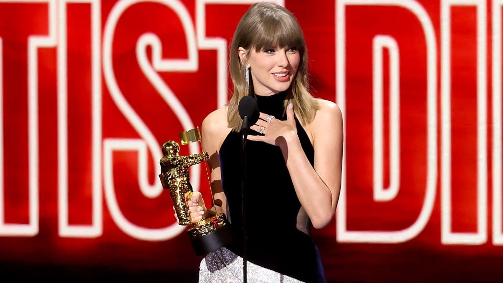 Taylor Swift Makes History as Most-Awarded Artist at 2026 MTV Video Music Awards