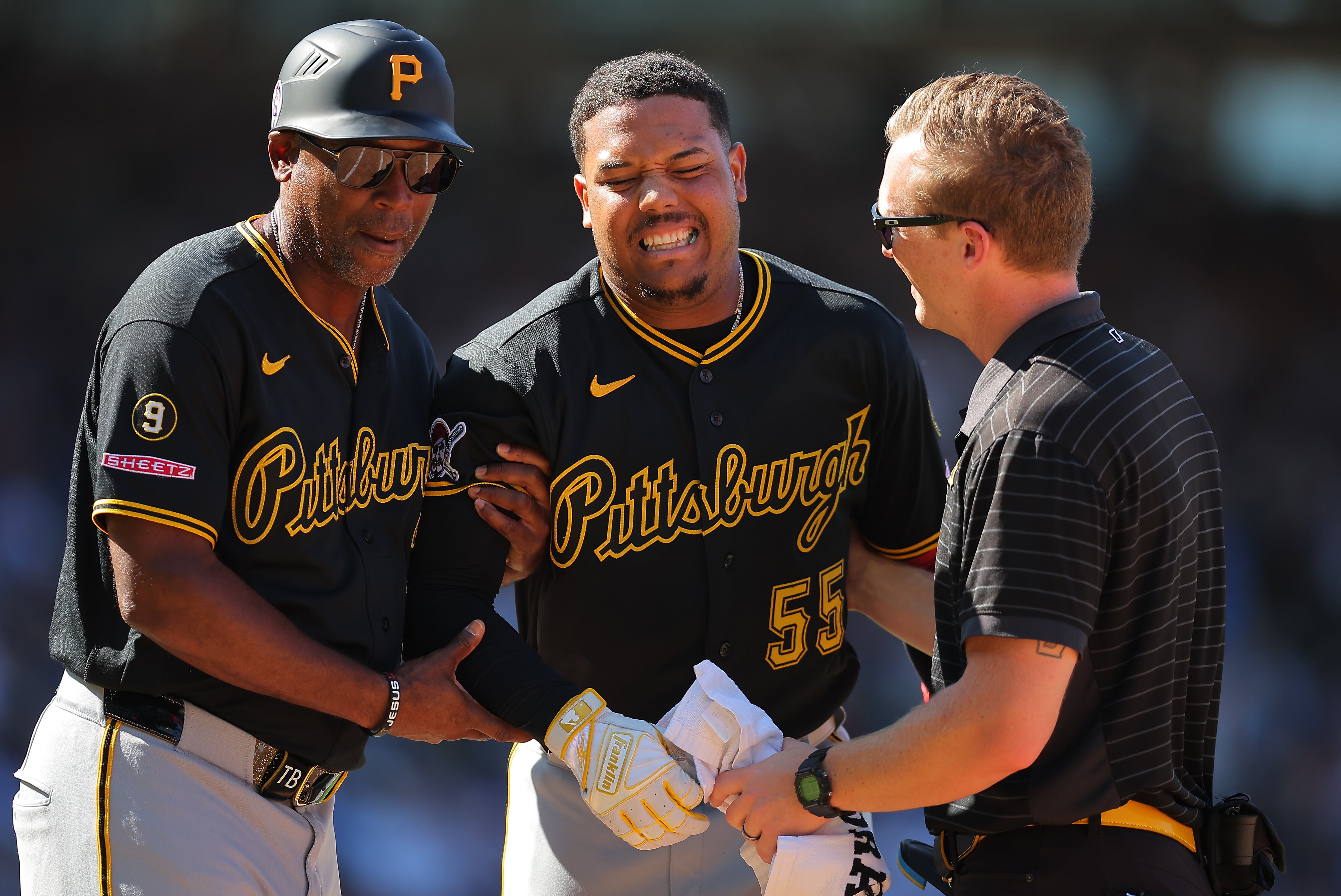 Pirates Place Rookie Outfielder Esmerlyn Valdez on Injured List