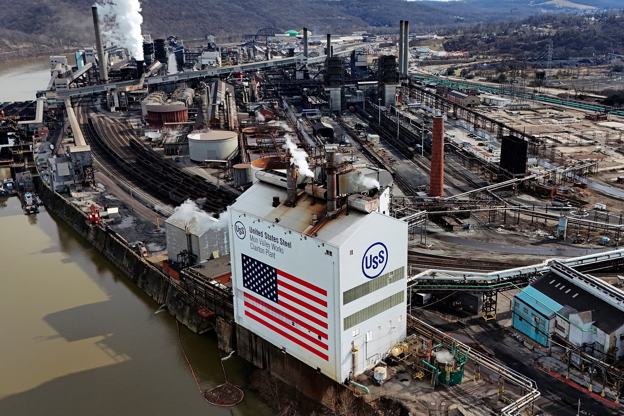 Steelworkers Unions, U.S. Steel, Cleveland-Cliffs Extend Labor Contracts by 30 Days