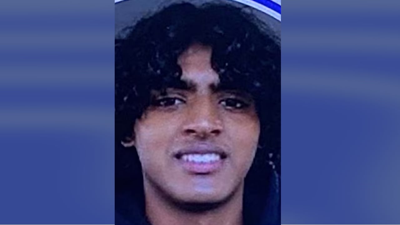 Massachusetts Teen Charged with Murder in Deaths of Mother and Brother, AI Use Reported