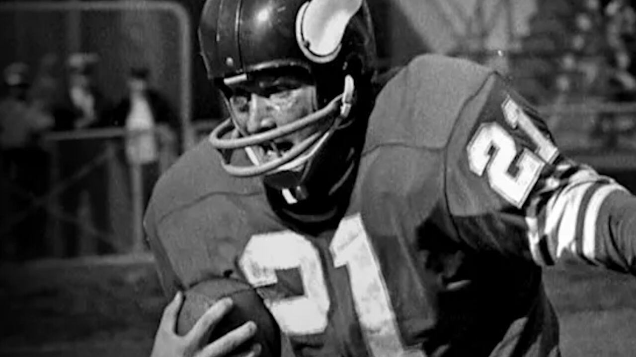 Jim Lindsey, Former Razorback and NFL Player, Dies at 81