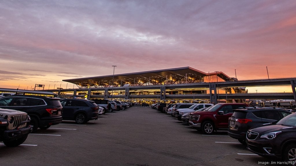 Cessna Citation Makes Emergency Landing at Pittsburgh International Airport Due to Flap Issue