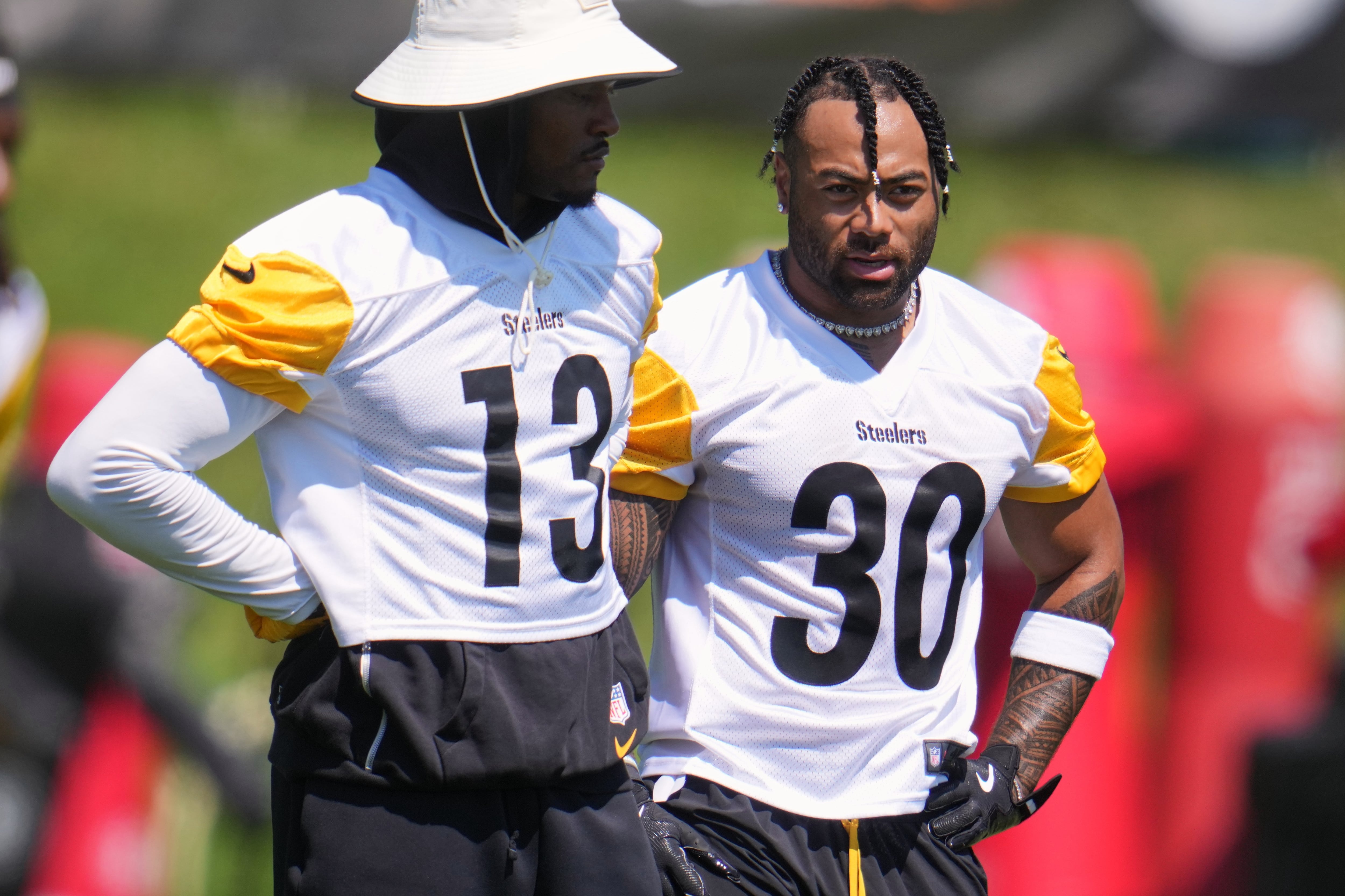 Steelers Running Back Situation Remains Unsettled as Training Camp Approaches