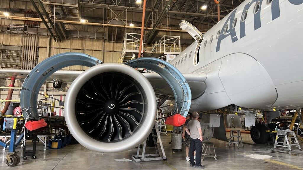 American Airlines and Pittsburgh Institute of Aeronautics Forge Partnership for Maintenance Technicians