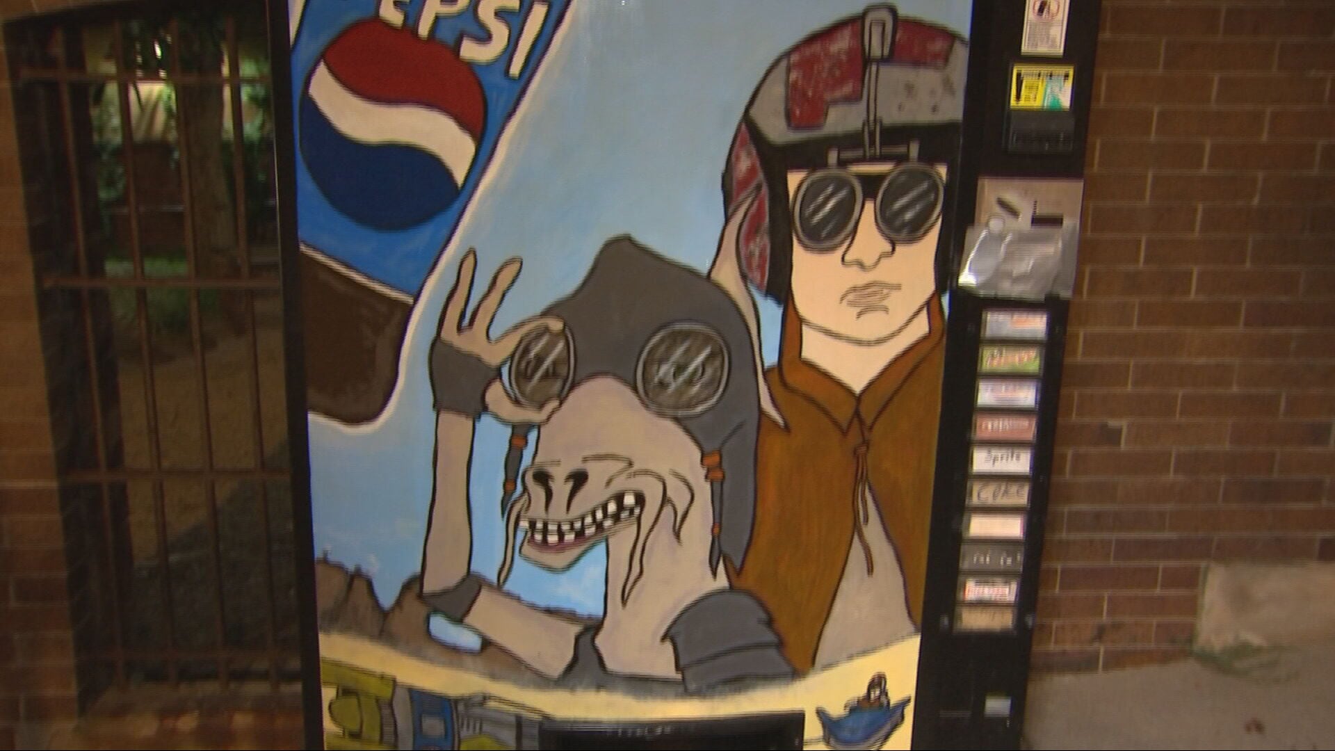 Beloved Star Wars Vending Machine Outside Fire Station Altered, Drawing Local Attention