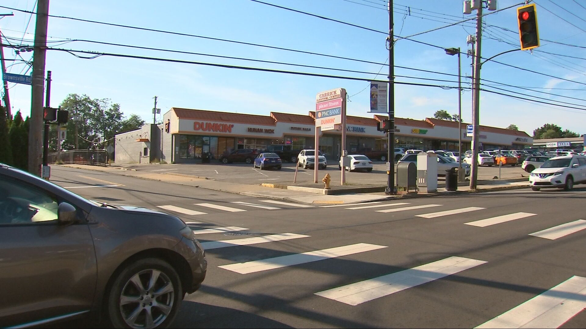 Pittsburgh Police Respond to Fight at Carrick Shopping Center, School Enters Secure Mode